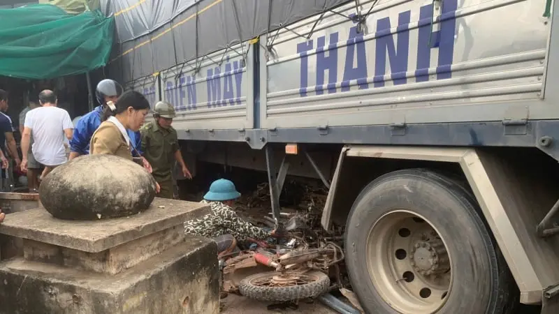 Thủ tướng yêu cầu Bộ trưởng Bộ Công an chỉ đạo điều tra, xử lý nghiêm vi phạm vụ TNGT ...