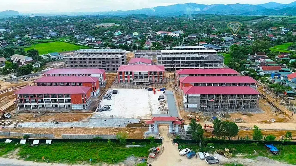 108 Trường Nội Trú Liên Cấp Vùng Biên Sẵn Sàng Đón Học Sinh: Cơ Sở Hạ Tầng Giáo Dục Mới và Tác Động Đến Thị Trường Bất Động Sản Vùng Biên