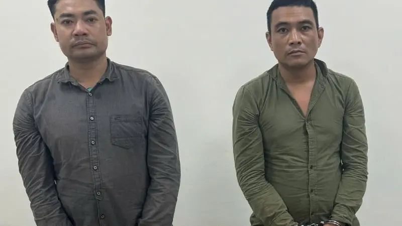 Bắt 2 đối tượng giả danh Cảnh sát hình sự cướp tài sản ở Hải Phòng - Dân Việt
