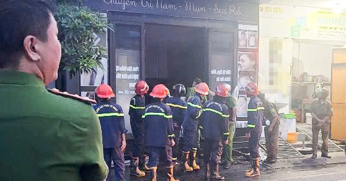 Cháy nhà lúc rạng sáng tại Gia Lai, 1 người chết, 3 người bị thương - Báo Tuổi Trẻ