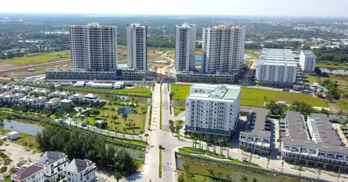 Bất động sản TP.HCM: Chung cư dẫn dẩt, phân khúc hàng sang leo thang giá kỷ lục