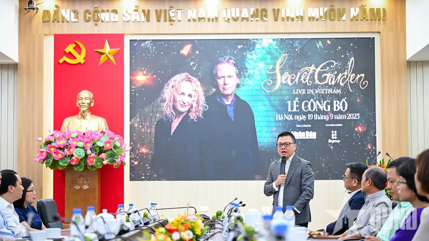 “Secret Garden”: Đưa Khán Giả Vào Thế Giới Cổ Tích Âm Nhạc
