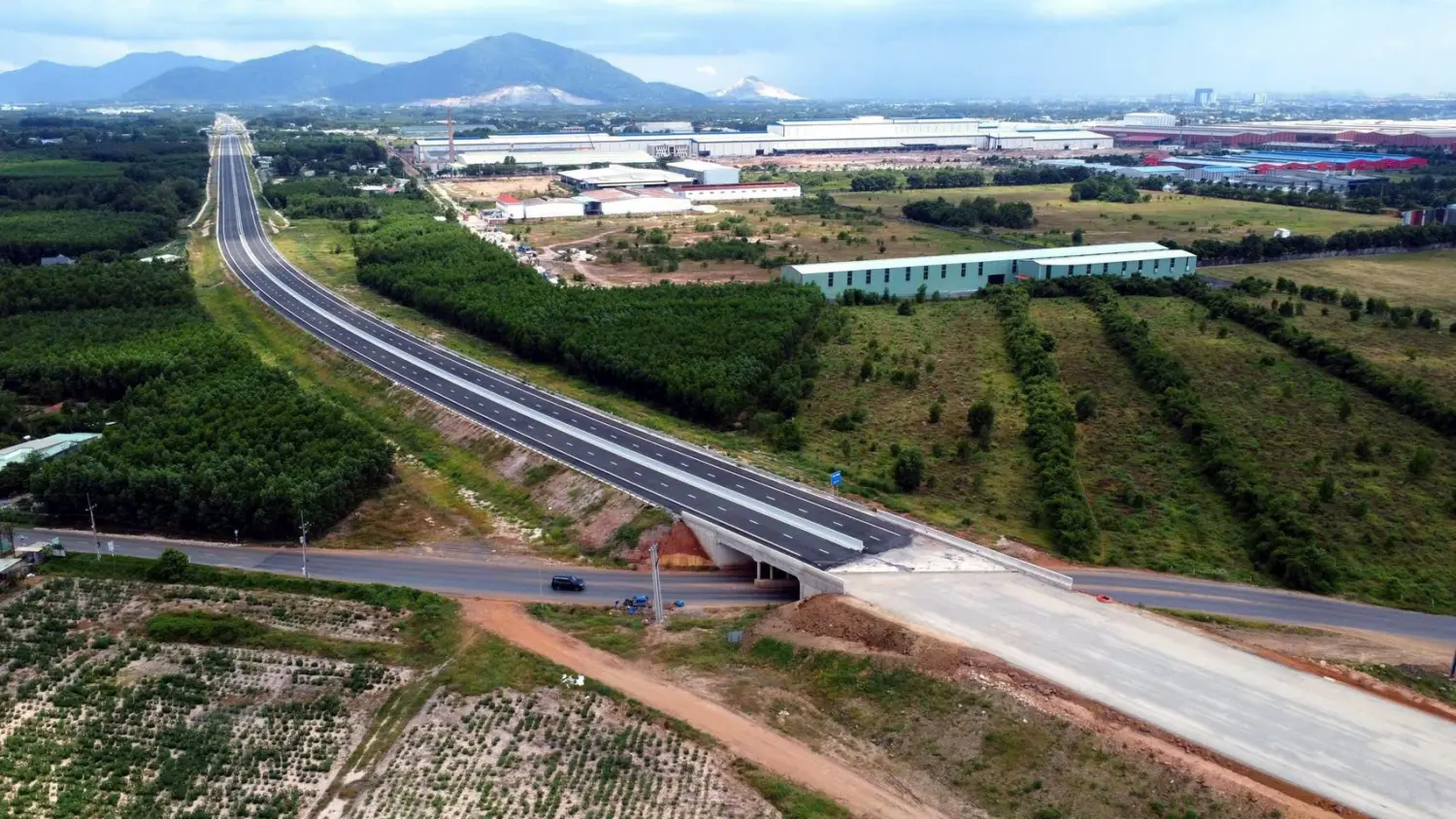 Tiến độ thi công các dự án giao thông kết nối Sân bay Long Thành
