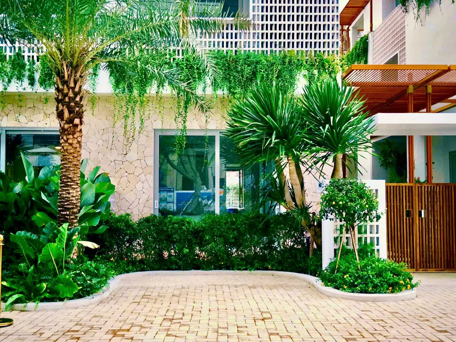 Khám Phá La Tiên Villa: Sự Kiện Nghệ Thuật Đa Giác Quan Tại Sài Gòn