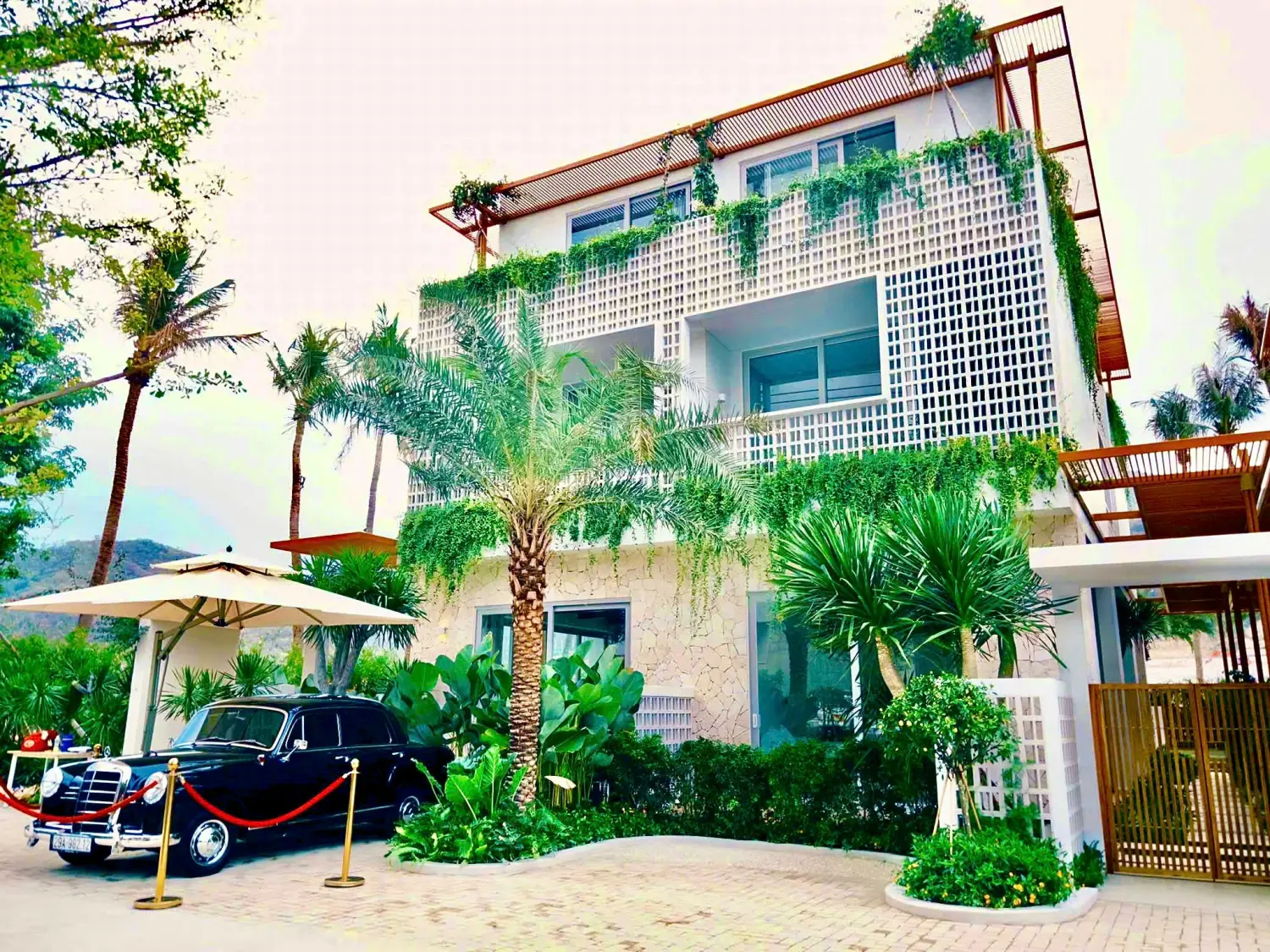Khám Phá La Tiên Villa: Sự Kiện Nghệ Thuật Đa Giác Quan Tại Sài Gòn
