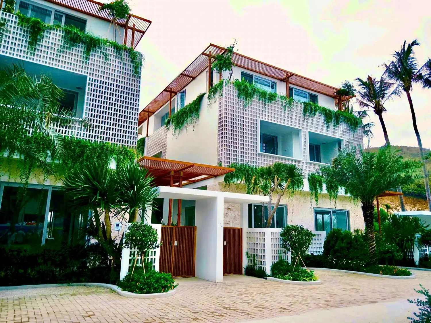 Khám Phá La Tiên Villa: Sự Kiện Nghệ Thuật Đa Giác Quan Tại Sài Gòn
