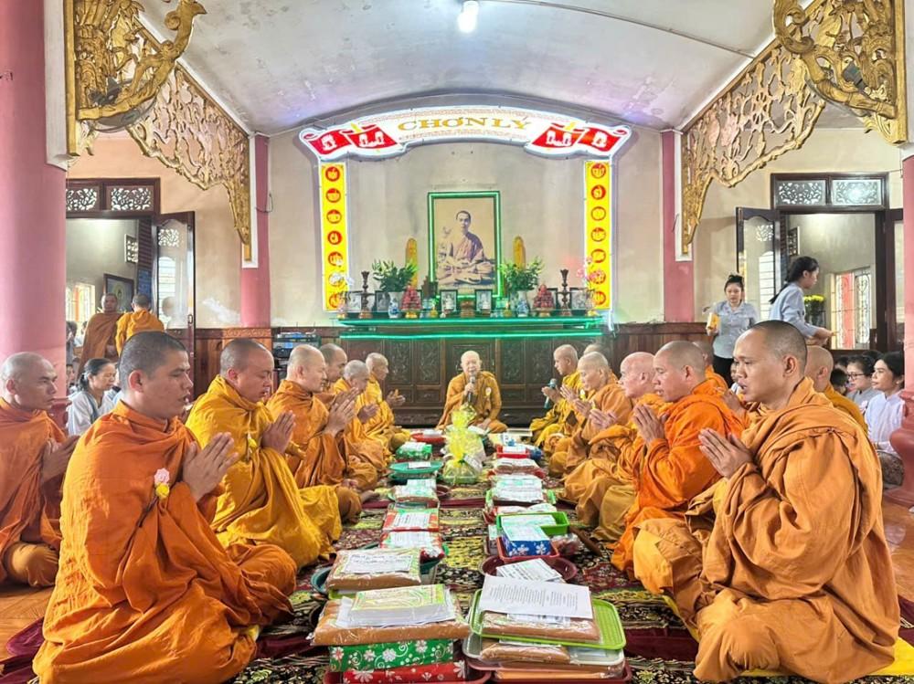Gia Lai: Lễ mãn hạ An cư và dâng Y Ca-sa tại Tổ đình tịnh xá Ngọc Phúc - Phật Sự Online