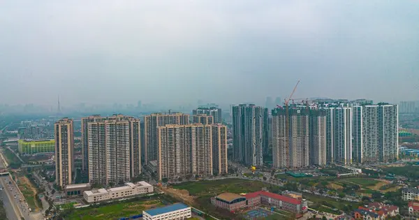 Bất chấp giá chung cư liên tục vượt đỉnh, giao dịch vẫn nhiều, người mua là ai? - CafeF
