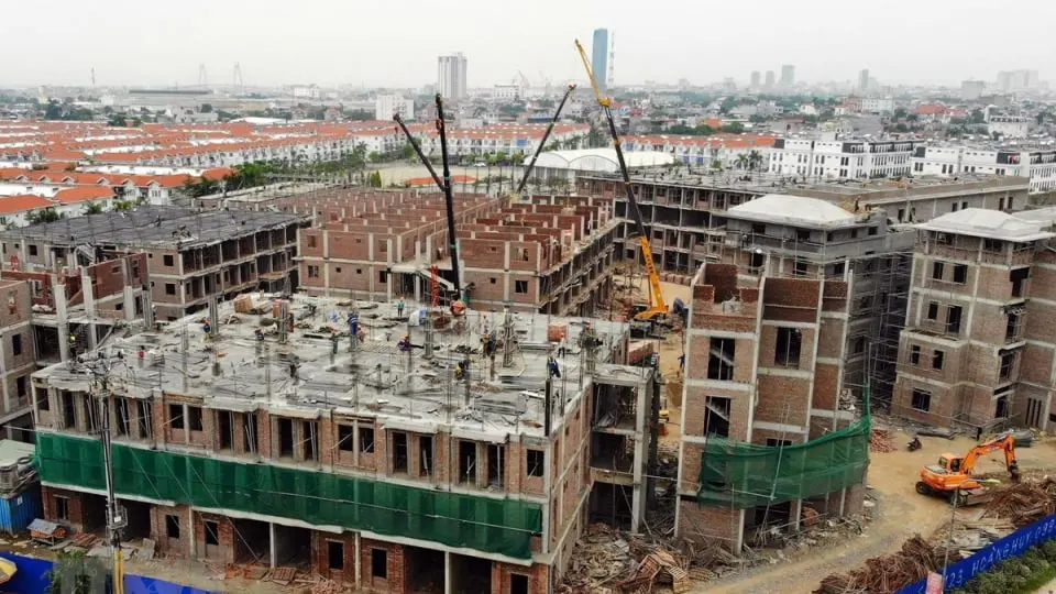 Vạch trần chiêu trò 'bán lúa non' của doanh nghiệp bất động sản - Vietnam Finance