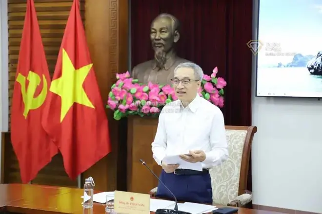 Báo chí chuyên nghiệp trong kỷ nguyên số: Tác động và cơ hội đối với thị trường bất động sản cao cấp Việt Nam