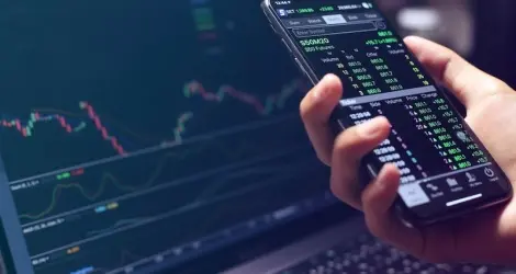Cổ phiếu bất động sản dậy sóng, khối ngoại bán ròng gần 3.000 tỷ đồng