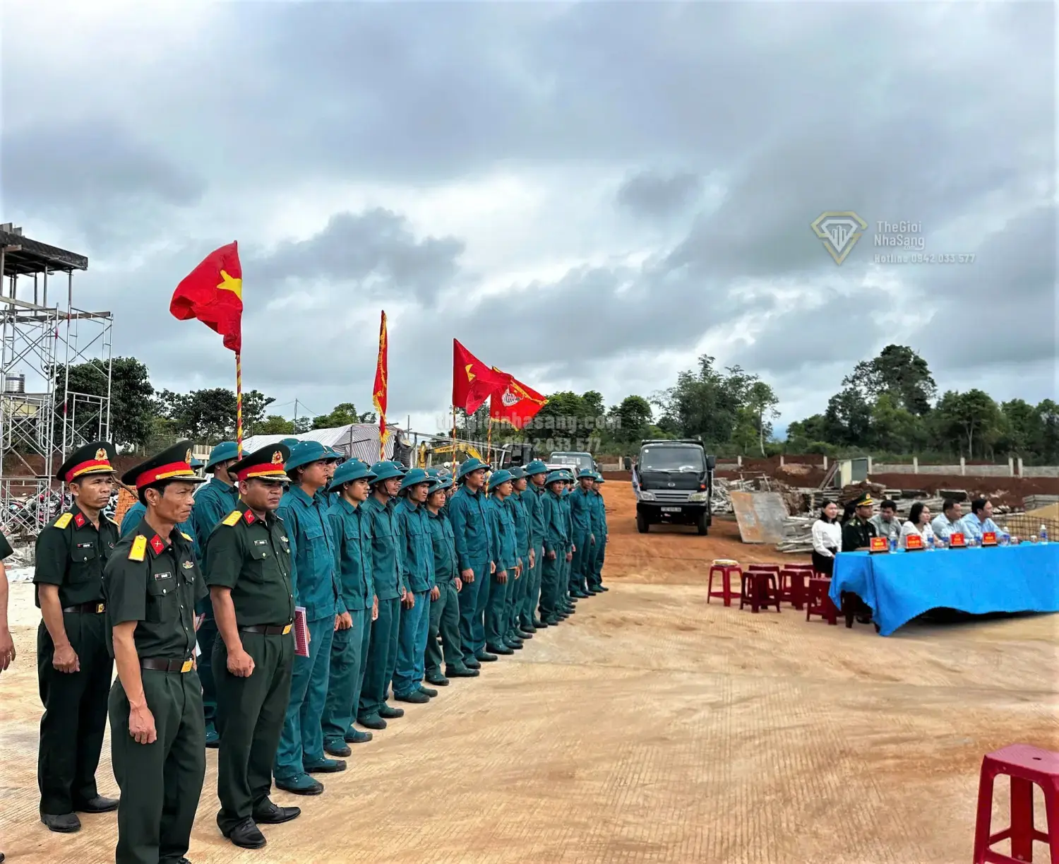Bộ đội Quảng Trị Hỗ Trợ Xây Dựng Trường Nội Trú Liên Cấp: Tác Động Tích Cực Đến Phát Triển Hạ Tầng Giáo Dục Vùng Biên Giới