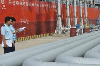 Cập Nhật Thủ Tục Hải Quan Mới Đối Với Xuất Nhập Khẩu Xăng Dầu: Tác Động Đến Thị Trường Bất Động Sản Và Đầu Tư Hạ Tầng Việt Nam