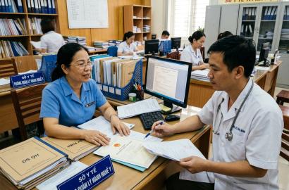 Chính sách cấp giấy phép hành nghề xét nghiệm y học và tác động đến thị trường lao động y tế tại Việt Nam