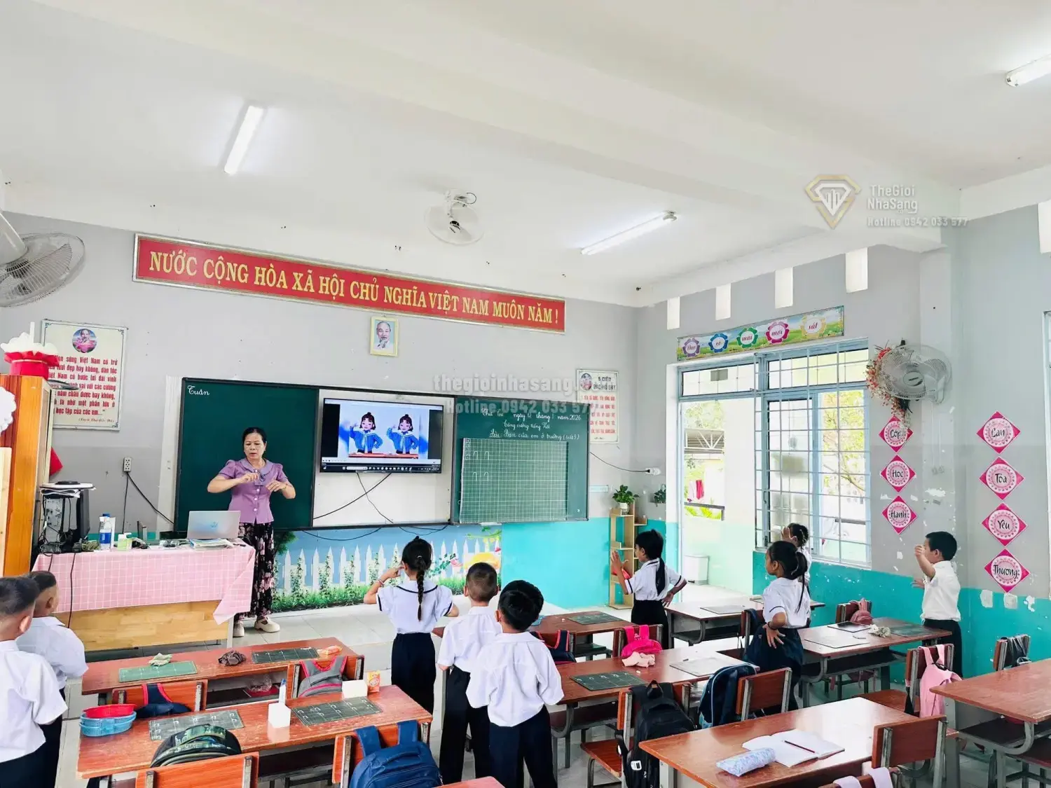 Chuẩn Bị Hành Trang Tiếng Việt Cho Trẻ Dân Tộc Thiểu Số: Tác Động Tích Cực Đến Phát Triển Hạ Tầng Giáo Dục Và Bất Động Sản Vùng Biên