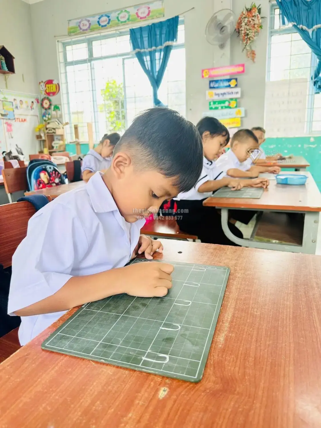Chuẩn Bị Hành Trang Tiếng Việt Cho Trẻ Dân Tộc Thiểu Số: Tác Động Tích Cực Đến Phát Triển Hạ Tầng Giáo Dục Và Bất Động Sản Vùng Biên