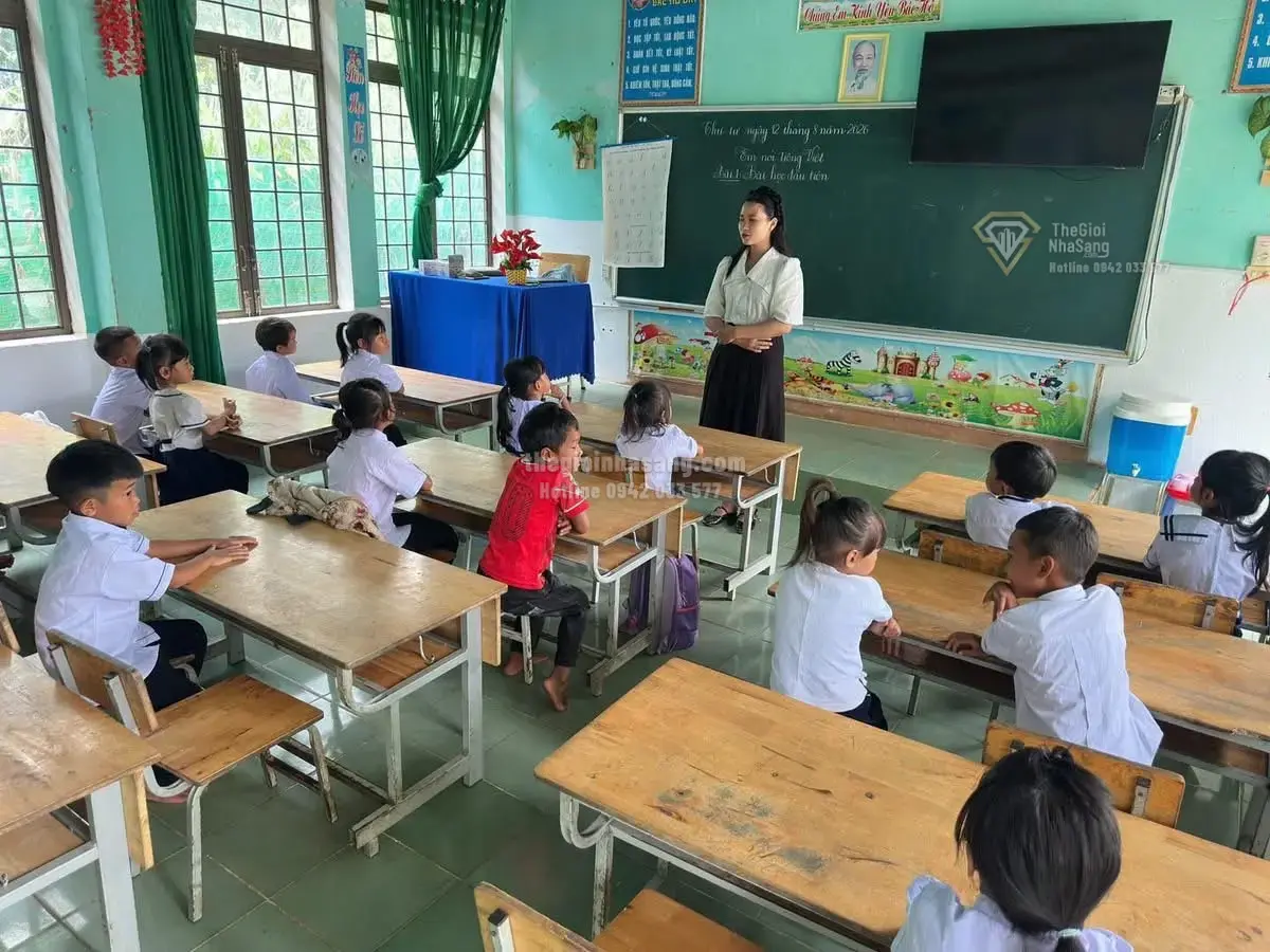 Chuẩn Bị Hành Trang Tiếng Việt Cho Trẻ Dân Tộc Thiểu Số: Tác Động Tích Cực Đến Phát Triển Hạ Tầng Giáo Dục Và Bất Động Sản Vùng Biên
