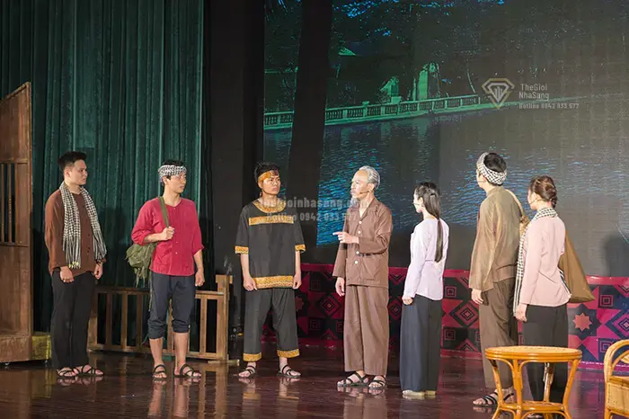 Chương Trình Nghệ Thuật Về Bác Hồ Tại Cao Bằng: Tác Động Văn Hóa và Cơ Hội Phát Triển Bất Động Sản Địa Phương