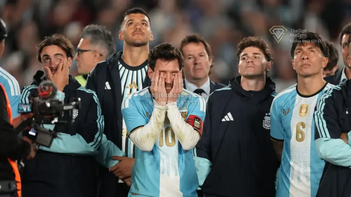 Cristiano Ronaldo dẫn đầu thu nhập cầu thủ bóng đá thế giới 2026 và tác động đến xu hướng đầu tư tài sản cao cấp