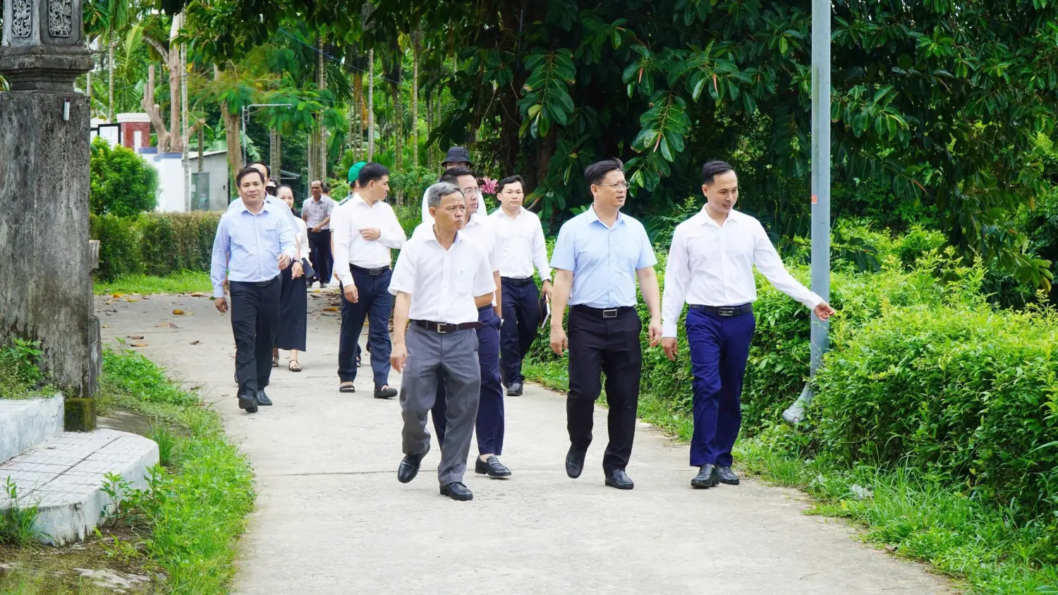 Phát Triển Du Lịch Cộng Đồng Gắn Liền với Hạ Tầng và Giá Trị Bản Địa