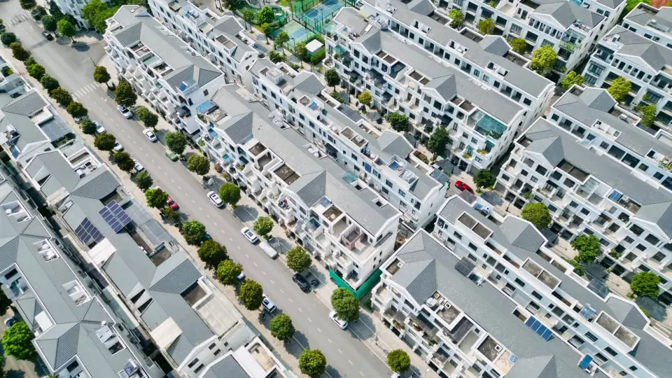 Bất động sản Kinh Bắc liên tiếp bị cưỡng chế vì nợ thuế - VietnamFinance