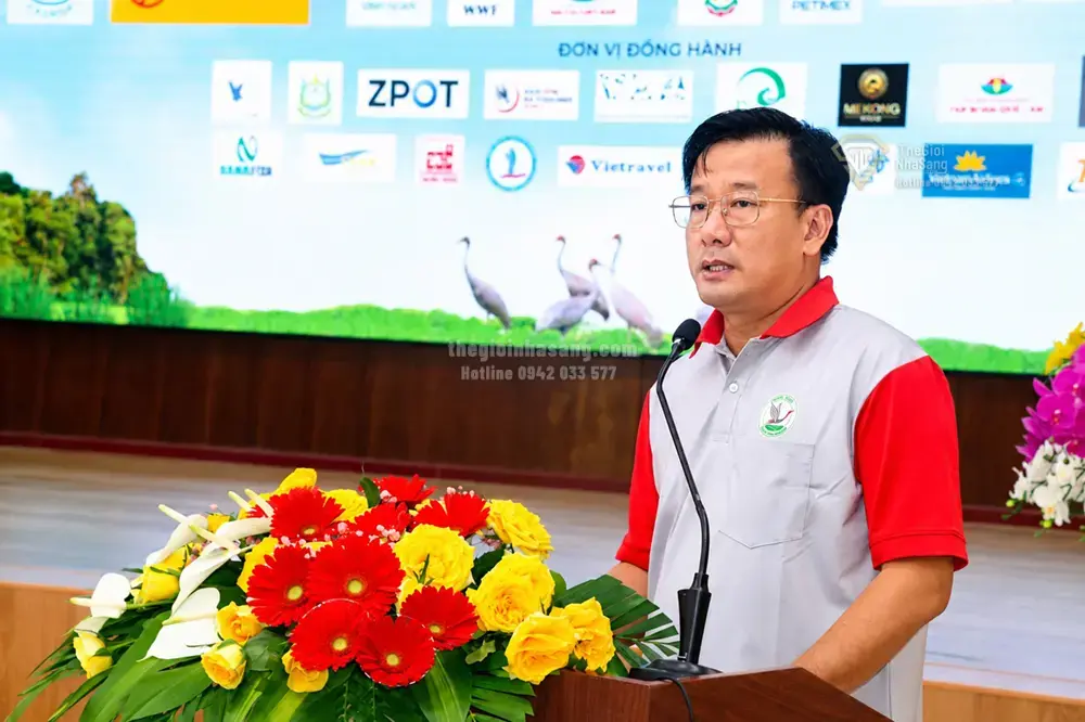 Đồng Tháp Phục Hồi Sếu Đầu Đỏ Tại Vườn Quốc Gia Tràm Chim: Tín Hiệu Tích Cực Cho Phát Triển Bền Vững Và Quy Hoạch Đô Thị Vùng Đồng Bằng Sông Cửu Long