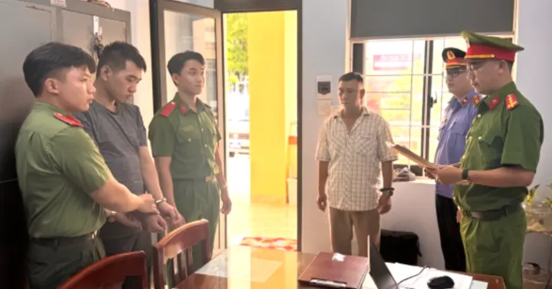 Vụ Đốt Tiệm Spa: Nghi phạm Tự Tử Bằng Thuốc Diệt Cỏ Sau Vụ Án Kinh Hoàng