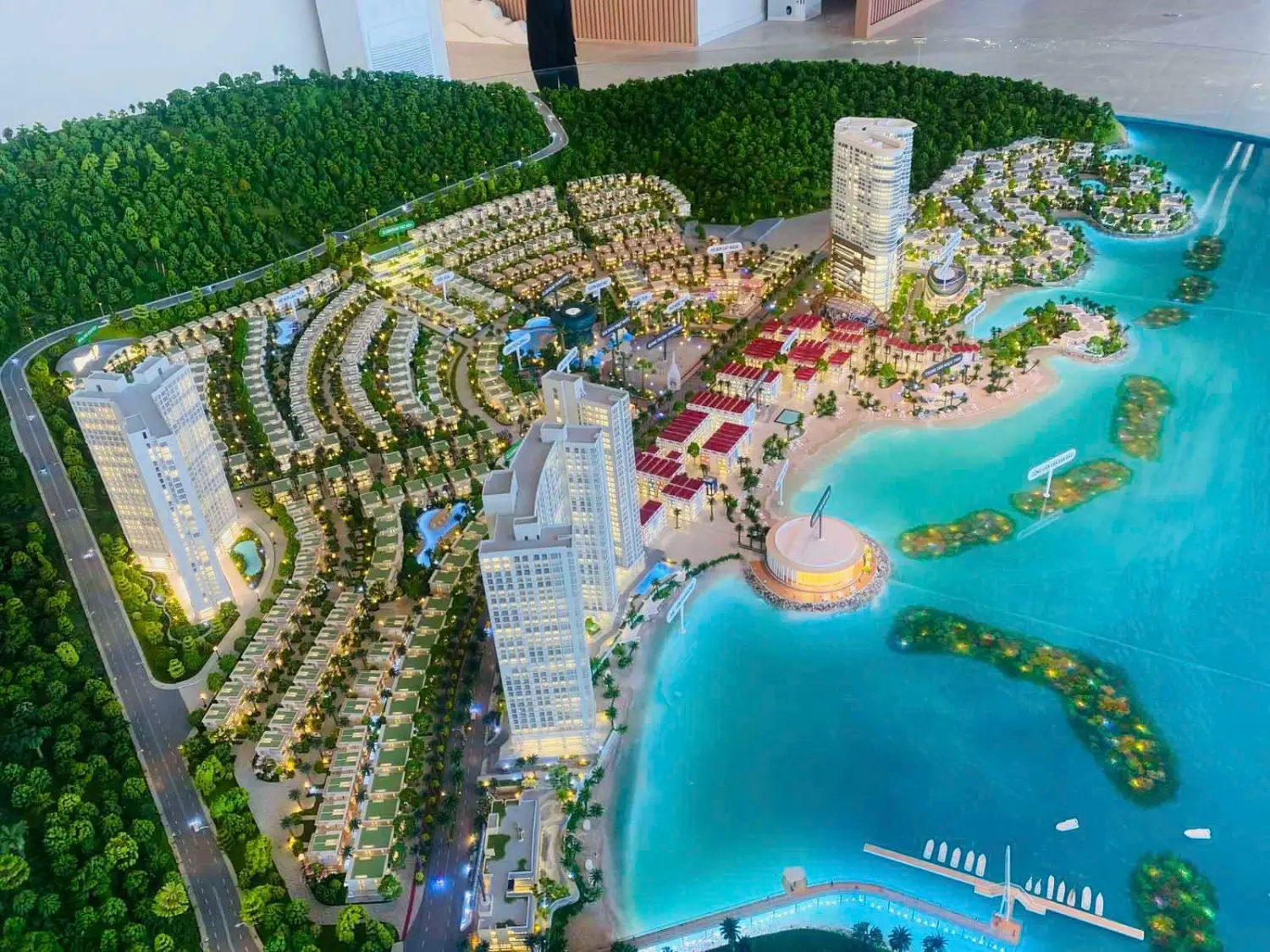 Sóng Vọng Miền Tiên: Sự Kiện Ra Mắt La Tiên Villa Tại Nha Trang