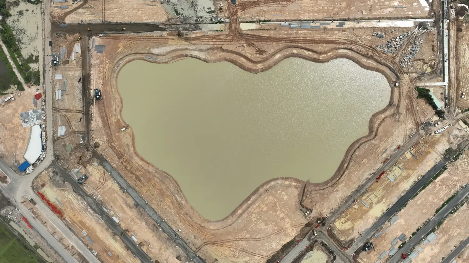 So Sánh Giá Bất Động Sản CBD: Từ TP.HCM Đến Cơ Hội Đầu Tư Tây Bắc