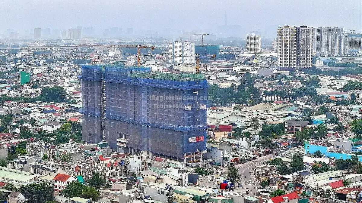 Giá Căn Hộ TP HCM và Bình Dương Tăng Mạnh Cuối Năm 2025: Cơ Hội và Thách Thức Cho Nhà Đầu Tư
