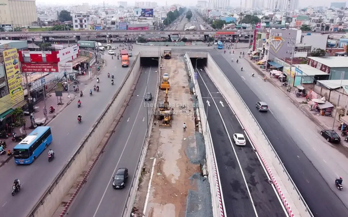 Giá Vật Liệu Xây Dựng Tăng Vọt Theo Xăng Dầu: Thách Thức Lớn Cho Các Công Trình Giao Thông Trọng Điểm