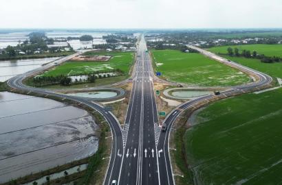 Giải Pháp Xây Dựng Cao Tốc Thích Ứng Biến Đổi Khí Hậu tại Đồng Bằng Sông Cửu Long: Cầu Cạn Hay Nền Đất?