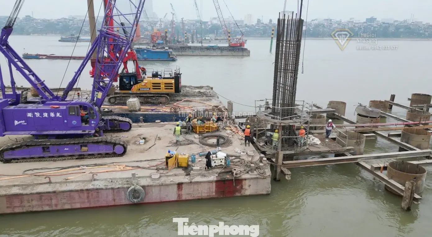 Hà Nội Đảm Bảo Tiến Độ Các Dự Án Cầu Qua Sông Hồng Trong Bối Cảnh Giá Xăng Dầu Tăng Cao