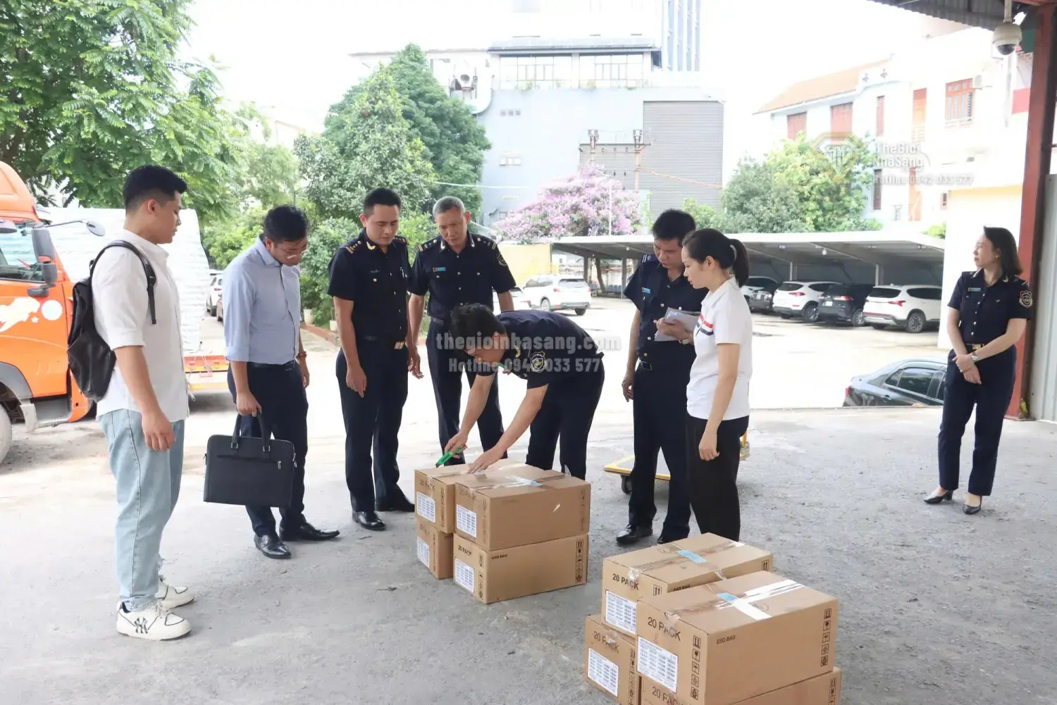 Hải Quan Tạm Giữ Lô Ổ Cứng Nghi Vi Phạm Sở Hữu Trí Tuệ: Tác Động Đến Thị Trường Bất Động Sản Và Đầu Tư Tài Sản Năm 2026