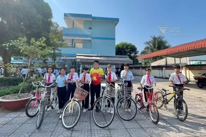 Hành Trình Xe Đạp Cũ và Ý Nghĩa Xã Hội Trong Bối Cảnh Phát Triển Đô Thị Việt Nam