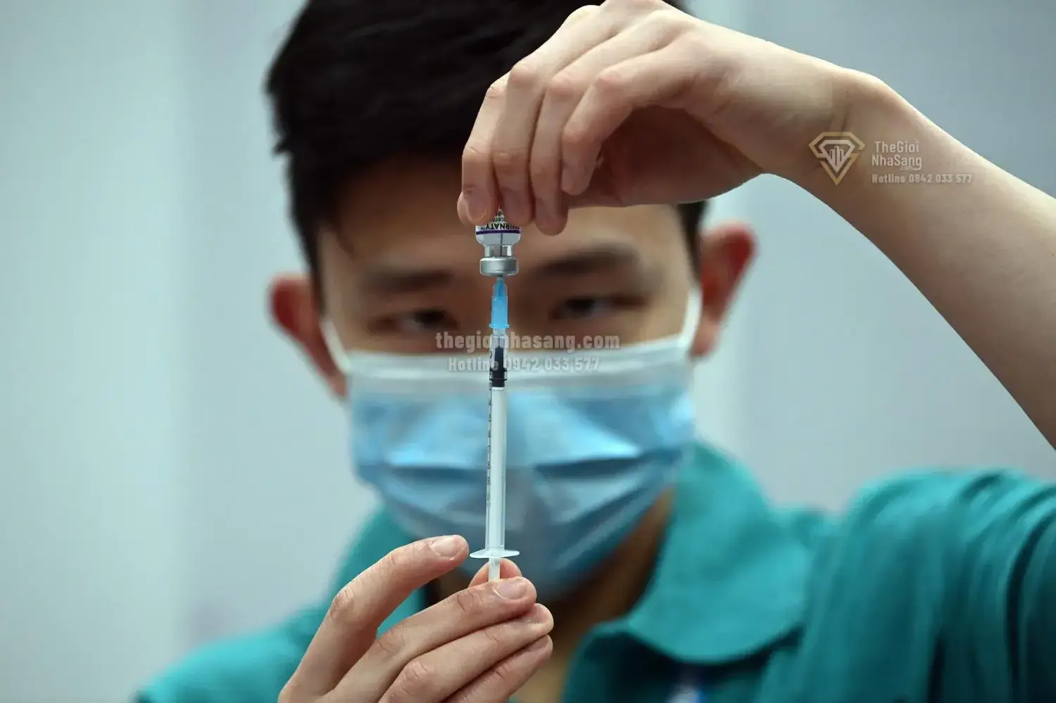 Hiệu Quả Vaccine Trước Biến Thể Omicron và Tác Động Đến Thị Trường Bất Động Sản Việt Nam Năm 2026