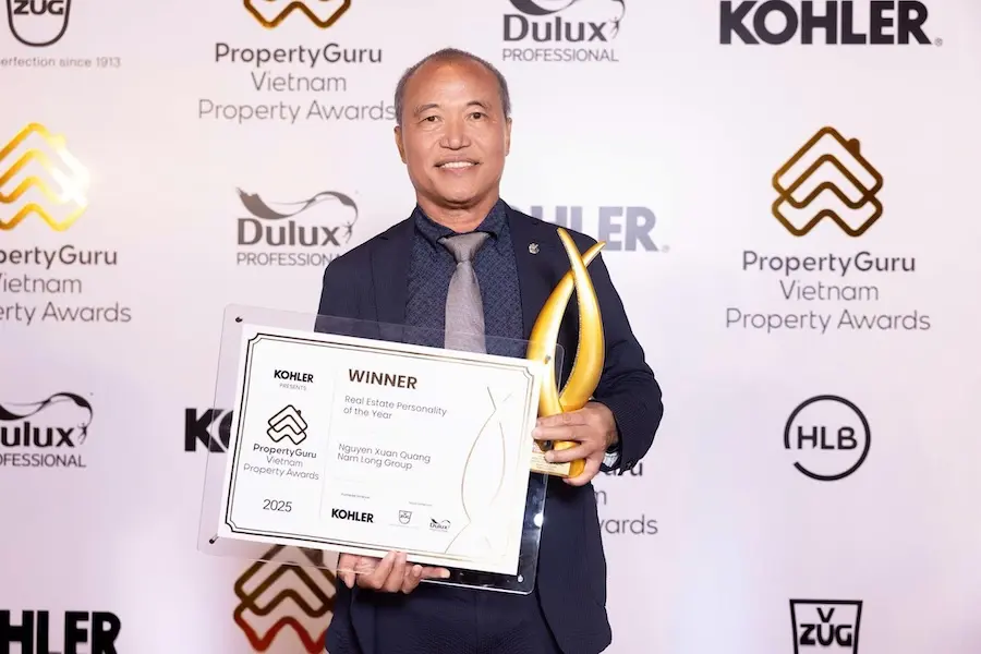 Chủ tịch Nam Long nhận giải thưởng 'Nhân vật Bất động sản của năm' tại PropertyGuru ...