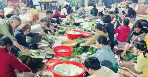 Người Dân Gia Lai Thức Đêm Gói Bánh Rím Cà Tiếp Sức Miền Trung: Lan Tỏa Tinh Thần Đoàn Kết