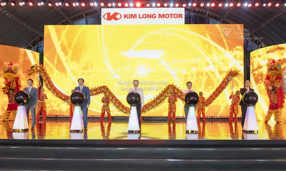 Khánh Thành Nhà Máy Sản Xuất Xe Tải Kim Long Motor Huế: Bước Tiến Mới Trong Công Nghiệp Ô Tô và Tác Động Đến Thị Trường Bất Động Sản Khu Công Nghiệp Huế