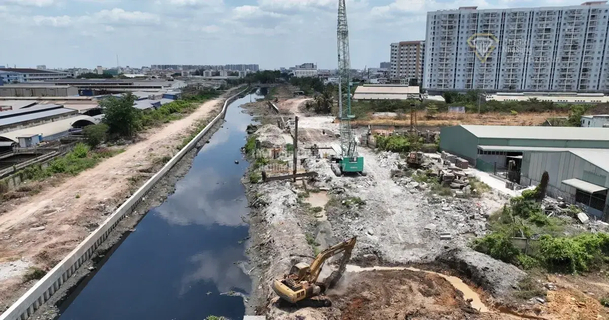 Khó Khăn Vật Liệu Gây Áp Lực Lớn Đến Tiến Độ Dự Án Cải Tạo Kênh Tham Lương – Bến Cát – Rạch Nước Lên Tại TP.HCM