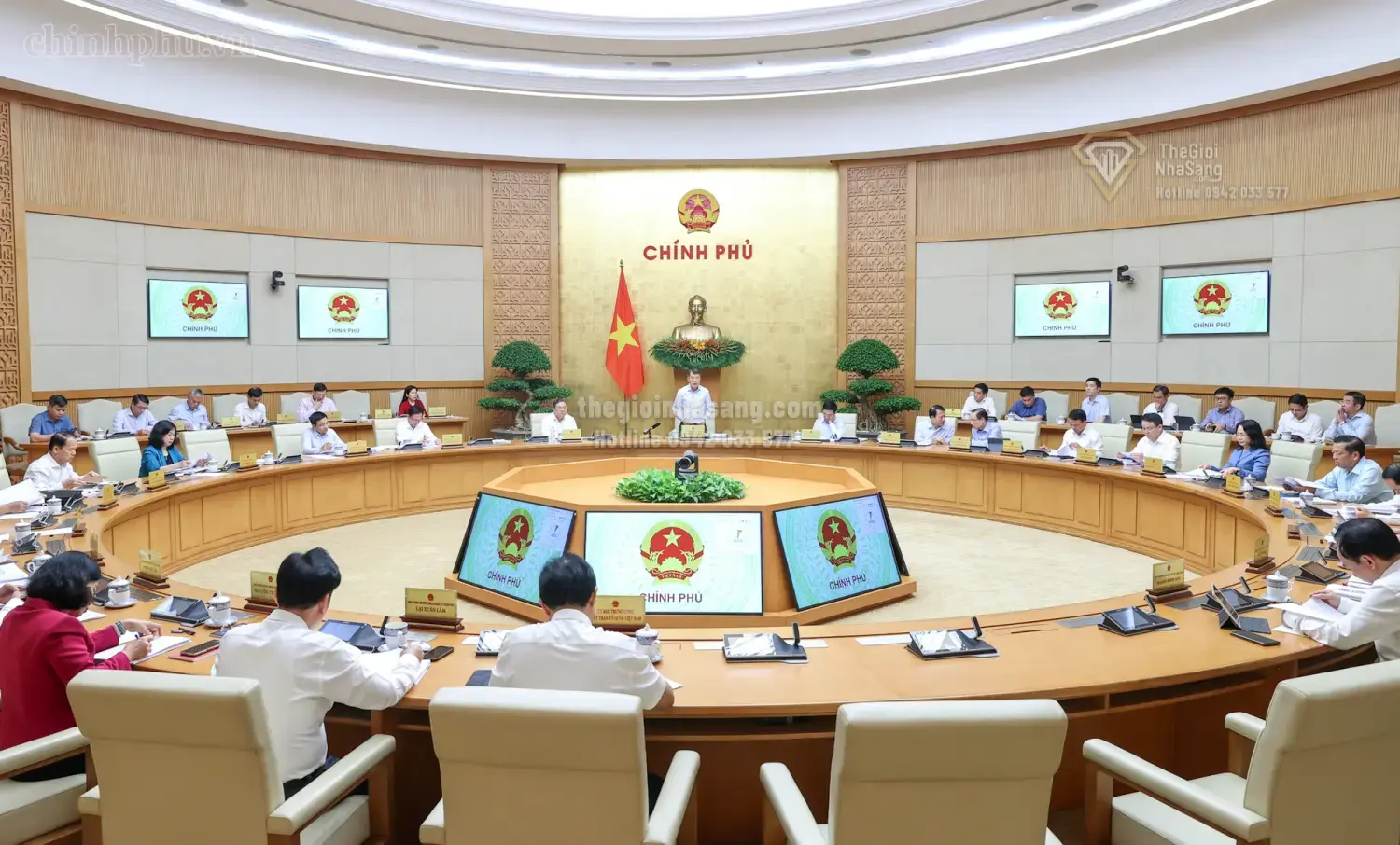 Kinh tế Việt Nam tháng 8/2026: Cơ hội và thách thức cho thị trường bất động sản cao cấp