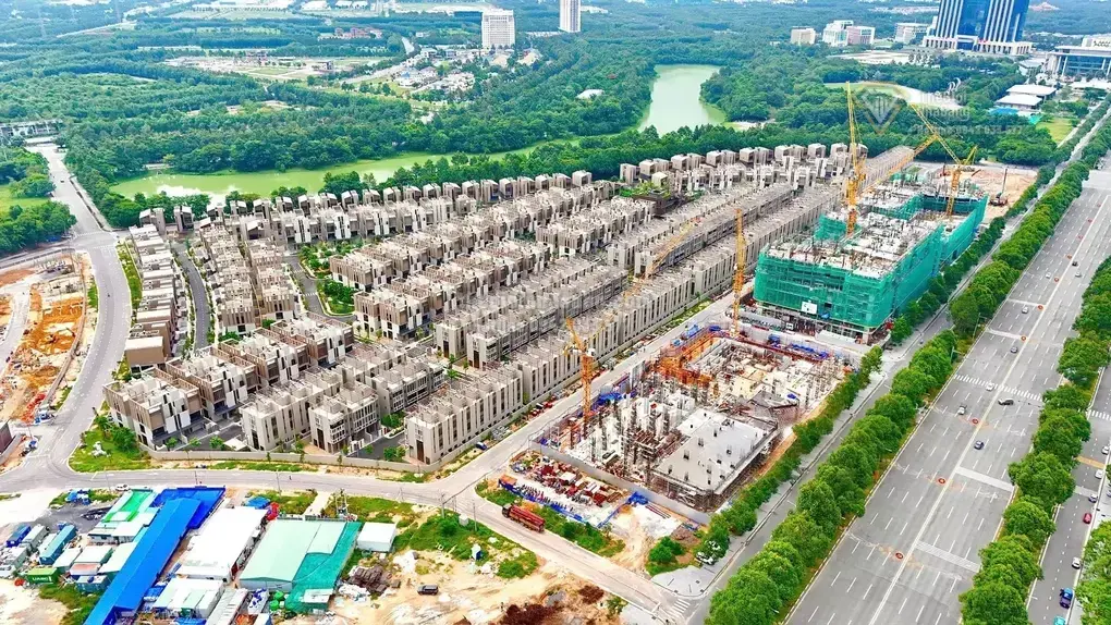 Làn Sóng Cao Cấp Hóa Căn Hộ Vùng Ven TP HCM: Cơ Hội và Thách Thức Cho Nhà Đầu Tư Bất Động Sản