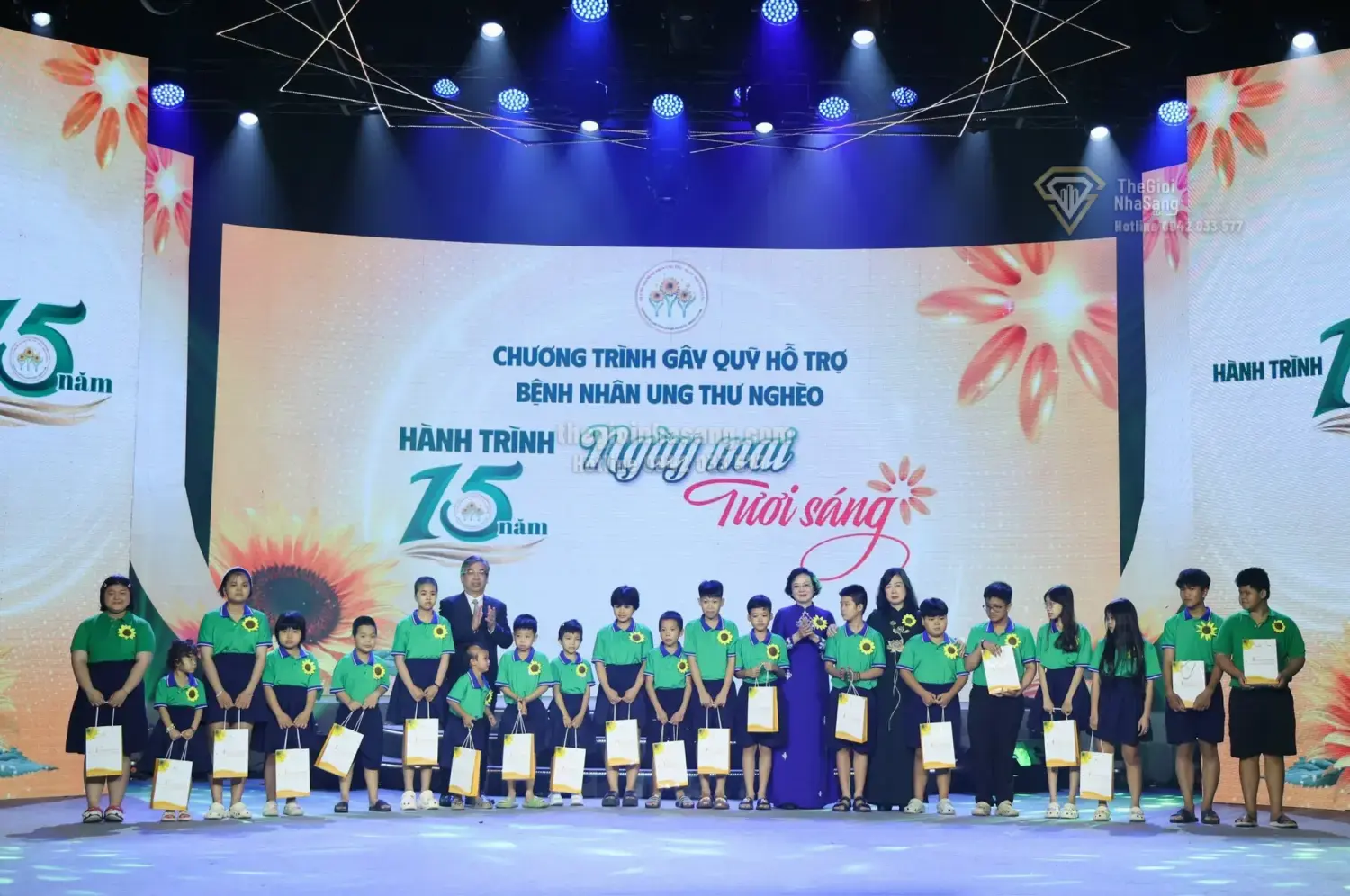Lan Tỏa Giá Trị Nhân Văn Trong Đầu Tư Bất Động Sản Qua Hỗ Trợ Bệnh Nhân Ung Thư Nghèo
