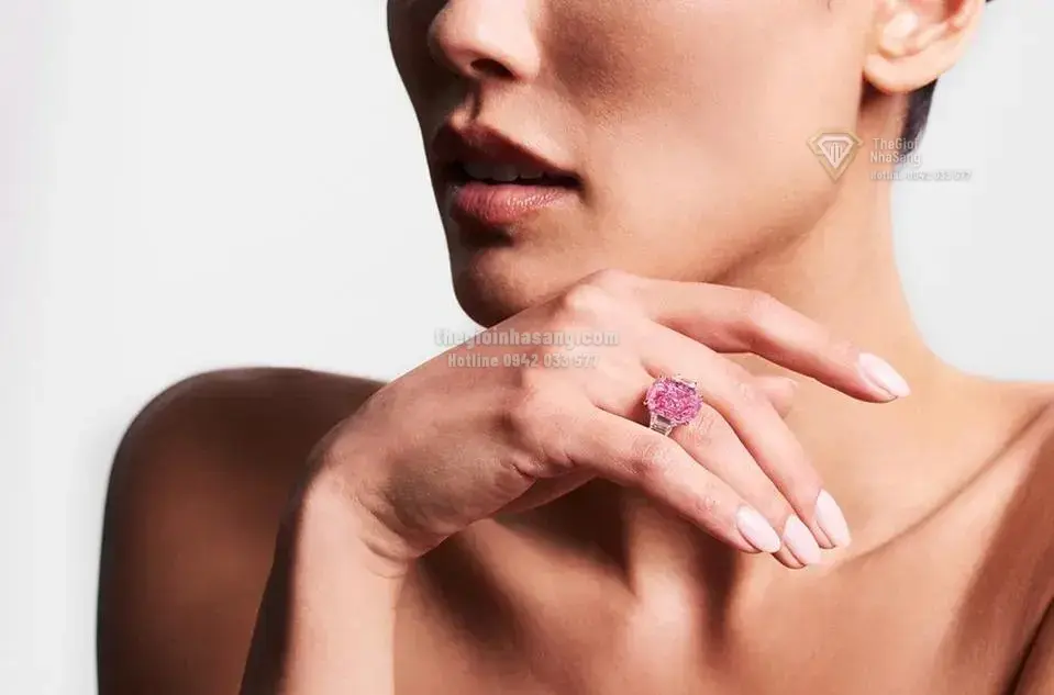 Lugano Diamonds và Chiến Lược Tiếp Cận Thượng Lưu: Bài Học Đắt Giá Cho Thị Trường Bất Động Sản Cao Cấp Việt Nam