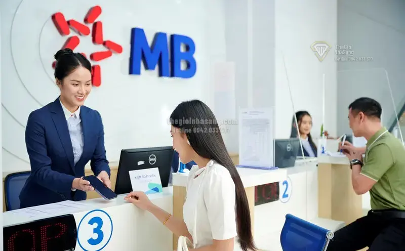 MBBank Đẩy Mạnh Cho Vay Bất Động Sản Năm 2025: Cơ Hội Và Thách Thức Trong Mở Rộng Tín Dụng Bán Lẻ
