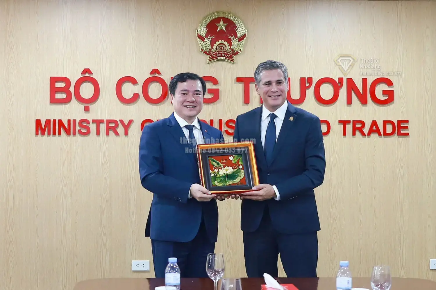 Mỹ Đầu Tư 1,2 Tỷ USD Xây Đại Sứ Quán Mới Tại Cầu Giấy: Tác Động Đến Thị Trường Bất Động Sản Cao Cấp Hà Nội