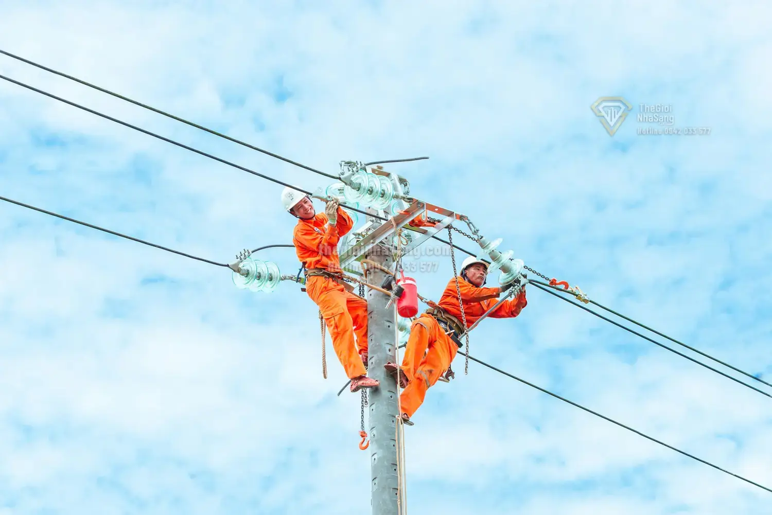Nắng nóng kỷ lục đẩy công suất điện miền Bắc lên đỉnh điểm: Tác động và chiến lược tiết kiệm điện cho nhà đầu tư bất động sản 2026