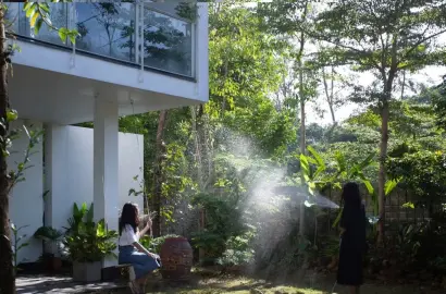 Ngôi Nhà Hai Khu Vườn: Sự Hòa Quyện Tinh Tế Giữa Thiên Nhiên Và Kiến Trúc Hiện Đại
