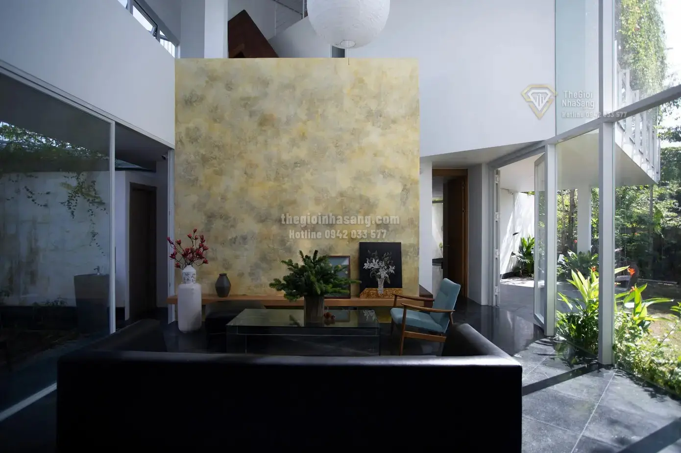 Ngôi Nhà Hai Khu Vườn: Sự Hòa Quyện Tinh Tế Giữa Thiên Nhiên Và Kiến Trúc Hiện Đại