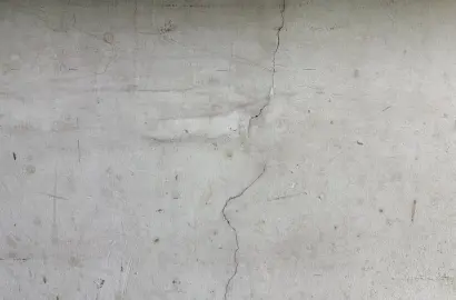 Nhận diện và xử lý vết nứt nhà xây lâu năm: Khi nào cần lo ngại và can thiệp kỹ thuật?